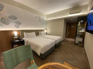Grand Zuri Duri Hotel