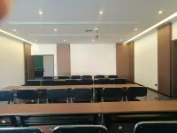 Pingshan Mahu Impression Hotel (Neighborhood Center) - parking