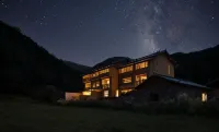Lugu Lake Songmoon Hotel