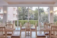 Civitel Attik Rooms & Suites Hotel di Likovrisi Pefki