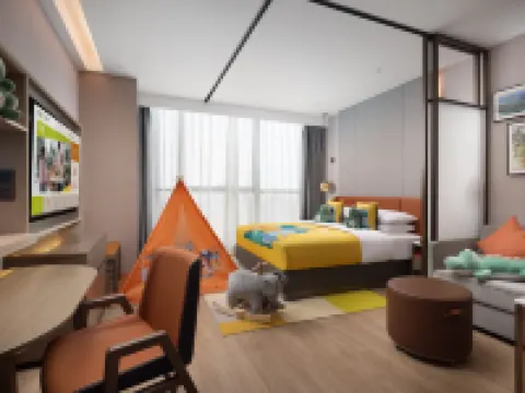 Home2 Suites by Hilton Chengdu Huaizhou New Town Hotel di Jintang County