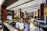 Fenghuang Story Hotel (Tuo River, Hongqiao Bridge, Ancient Town Center) - فطور