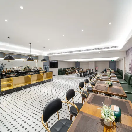 City Comfort Hotel (Liuzhou Five-Star Commercial Pedestrian Street Ma'anshan Park)