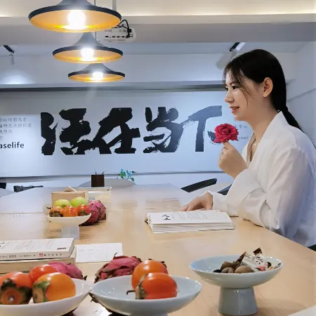 Huayi Hotel Отели в г. Лучжоу