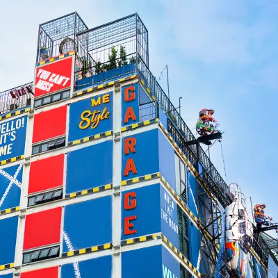 MeStyle Garage Hotel Отели рядом с достопримечательностью «Станция метро Huai Khwang»