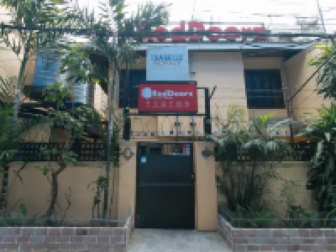 RedDoorz near PNR Espana Station Hotels near Espana