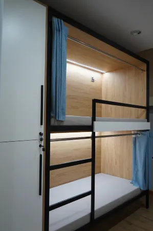 HostelOne Отели рядом с достопримечательностью «Монгольский национальный исторический музей»