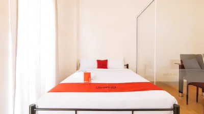 RedDoorz Plus @ Alpina Heights Paranaque Các khách sạn ở Paranaque