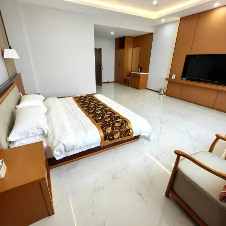 Xingtang Xinghua Business Hotel