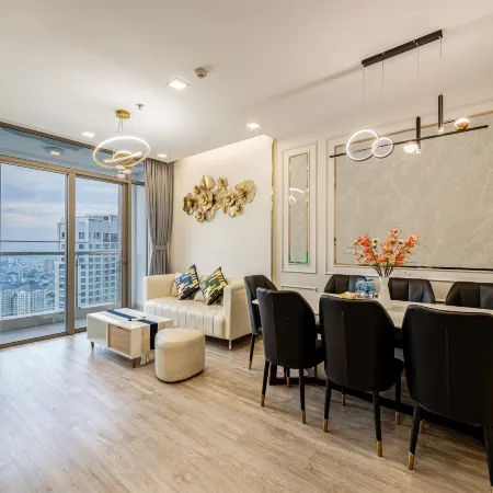 Vinhomes Service Apartment by HousingHCMC Отели рядом с достопримечательностью «Куан-Бинь-Тхань»