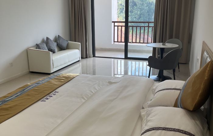 Five Tigers Hotel