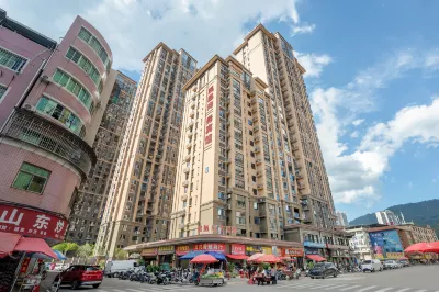Phoenix Business Hotel (County Hospital Shop) Hotels in Datian