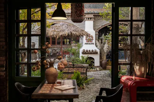 Shaxi absolute art · absolute B & B