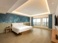 Days Hotel by Wyndham Shanghai (Near Yingao West Road Subway Station) Hotels near Songfa Road Station