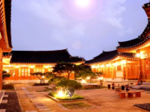 Gyeongju Hwangnamkwan Hanok Hotel Hotels in Gyeongju