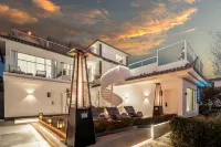 At first sight, homestays Dali Hotels in Erhai Haixi Scenic Area