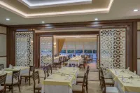 GREEN MAX HOTEL - breakfast