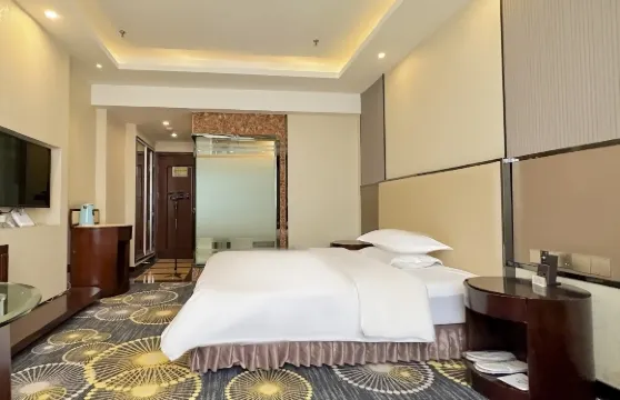 尼勒克雲頂酒店