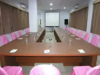 Delima Hotel Hotels in Tatah Belayung Baru