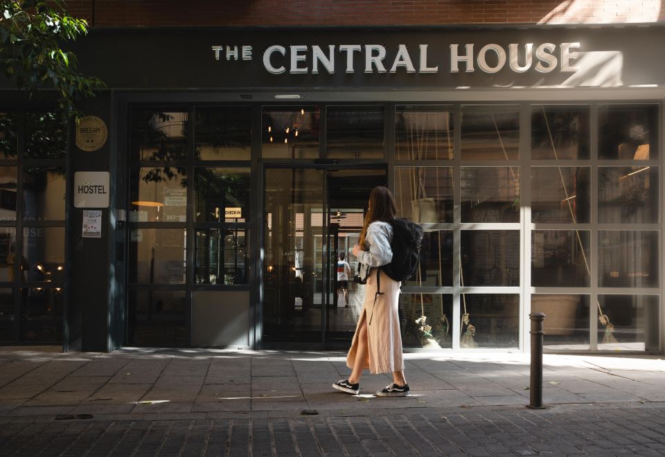 2. 더 센트럴 하우..