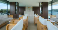 梅羅拉科莫多納閩巴霍 - SPA
