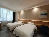 Qiu Lin Hotel (Bo Le Shopl) Hotels near Bole Railway Station