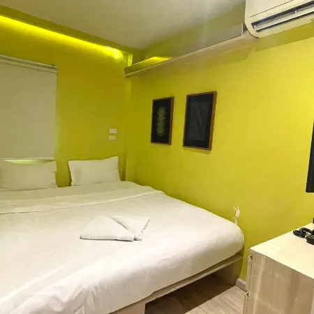GN Luxury Hostel Отели рядом с достопримечательностью «Станция экспресс-поезда Ratchaprarop»