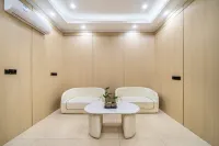 Ease Hotel (Xinchang Great Buddha Temple)