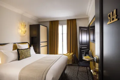 Grand Hotel Chicago Hotels in Batignolles