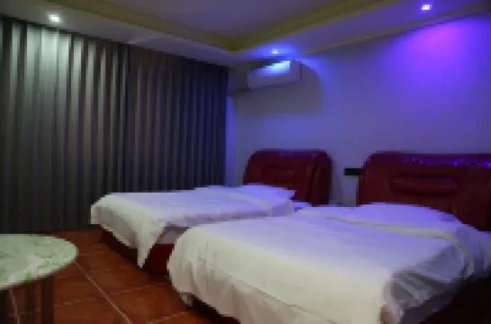 艾尚主題飯店（普定凱旋城店） 普定住宿飯店