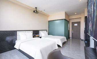 Yijiaxin Business Hotel