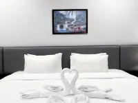 アーバナイト ホテル パトゥーサイ周辺のホテル
