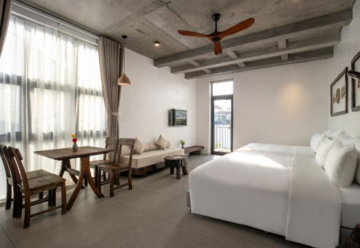 에코 & 러스틱 홈 수영장