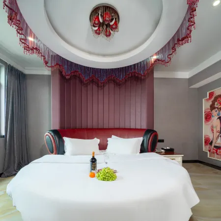 Qi Yu · Elegant Hotel (Taohang Pedestrian Street Store)