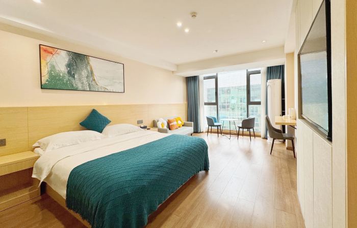 Huateng Hotel