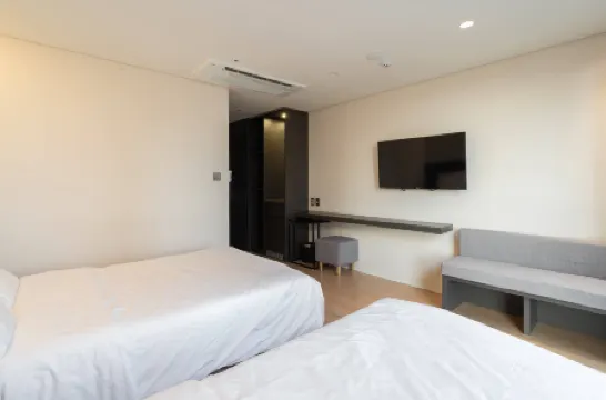 Celib Yeoui Отели рядом с достопримечательностью «Йеуидо»