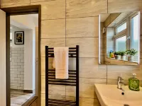 Clarence House Hotels in Waltham Forest
