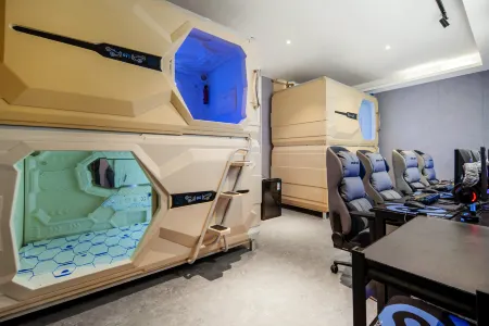 Jelly Jelly E-sports Hotel in Fuyang Отели рядом с достопримечательностью «Jingyang Hong'an Passenger Transport Co.， Ltd.»