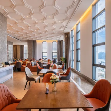Vienna International Hotel (Shanwei Xinli Central Plaza )