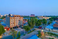 7 Days Hotel (Zaoqiang Middle School Branch) - Parkplatz
