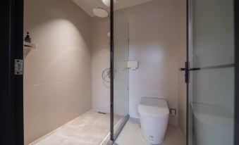 Shanshanli RiverView Design Residence (Zhenyuan Ancient City New Bridge Store)