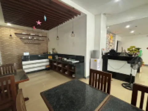 Yellowbell Hotel バタンガスのホテル