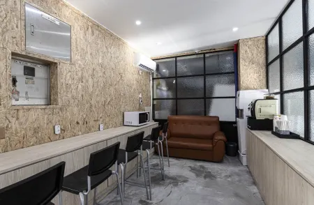 On and Off(Sungui Station)