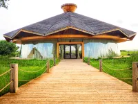 Zhenglan Banner Shangdu Lake Luxury Wilderness Hotel Hotels in Zhenglan Banner