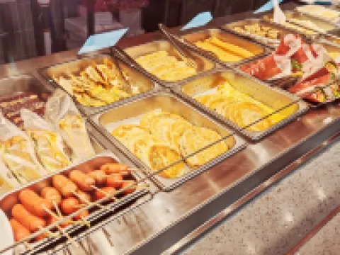 YiYueShangHe Hotel (Linqu Quanfu yuan Zhongbai building shop Hoteles en Condado de Linqu