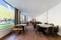 Kangding Cave Hot Spring Hotel