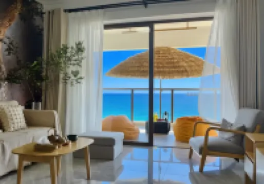 Qifan Star Sea View Apartment (Dinglongwan Ocean Kingdom Branch)