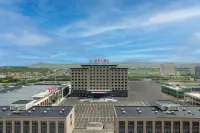 蒙涯大飯店（察右後旗店） 察右後旗浪浪山燒烤露營基地附近的飯店