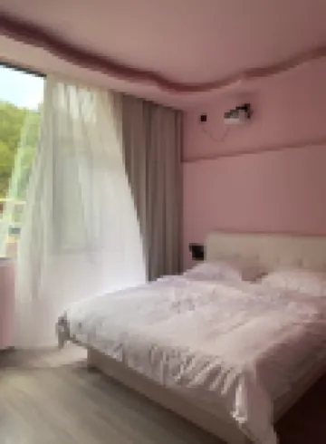 Hezhang Qiaran Homestay