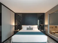 Jhl Solitaire Gading Serpong Hotels near Benteng Stadium